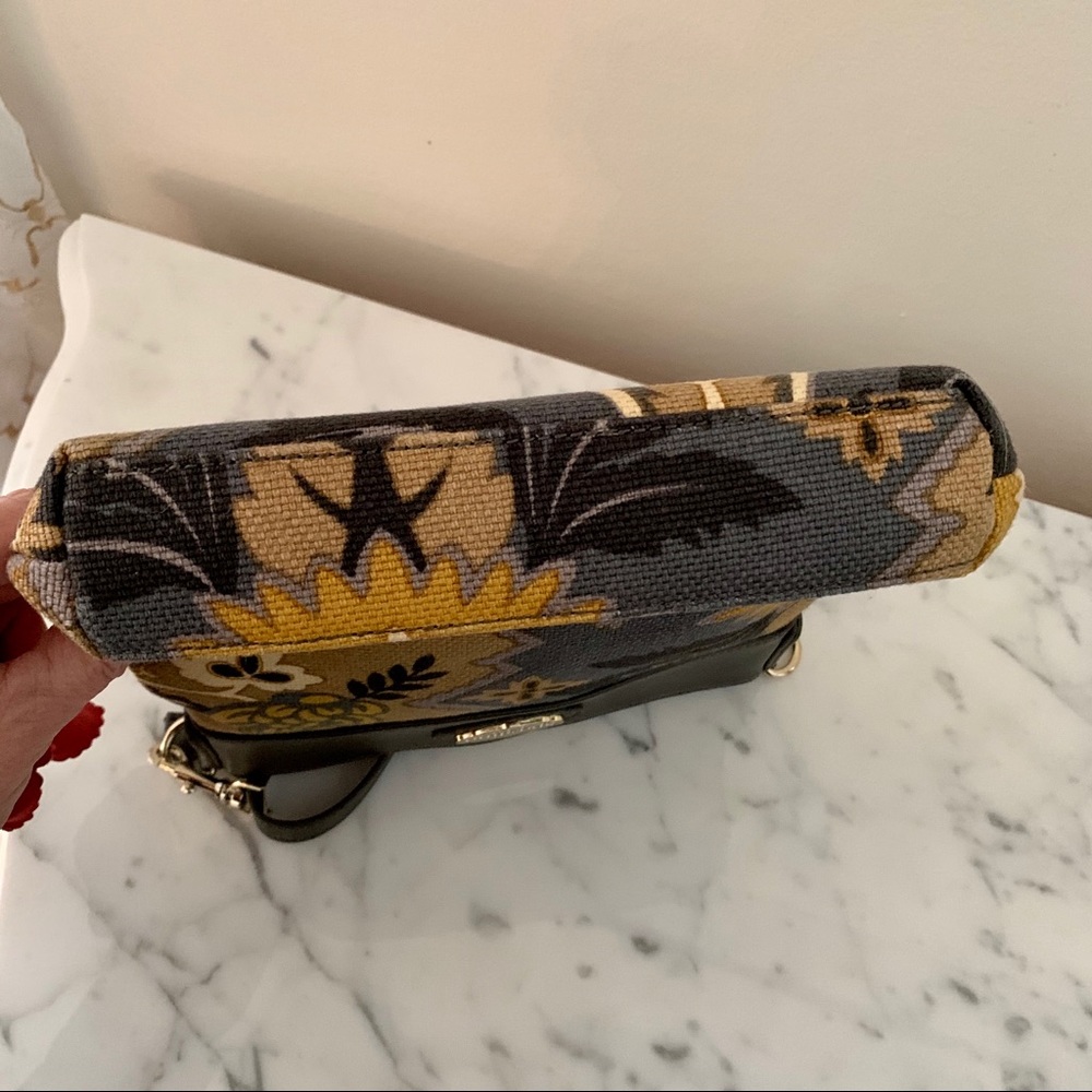 Spartina 449 Crossbody - Picture 7 of 9